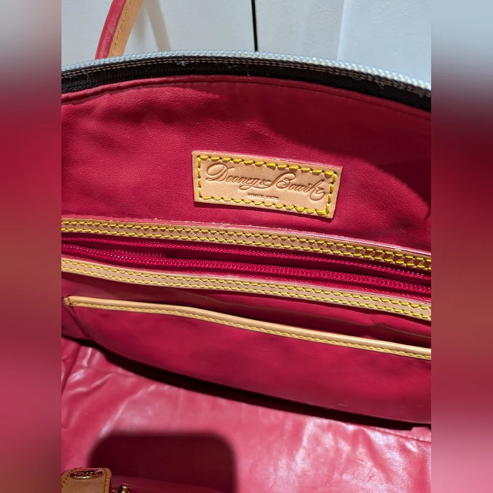 Dooney & Bourke Dark Brown Satchel Bag Pocketbook Great Condition